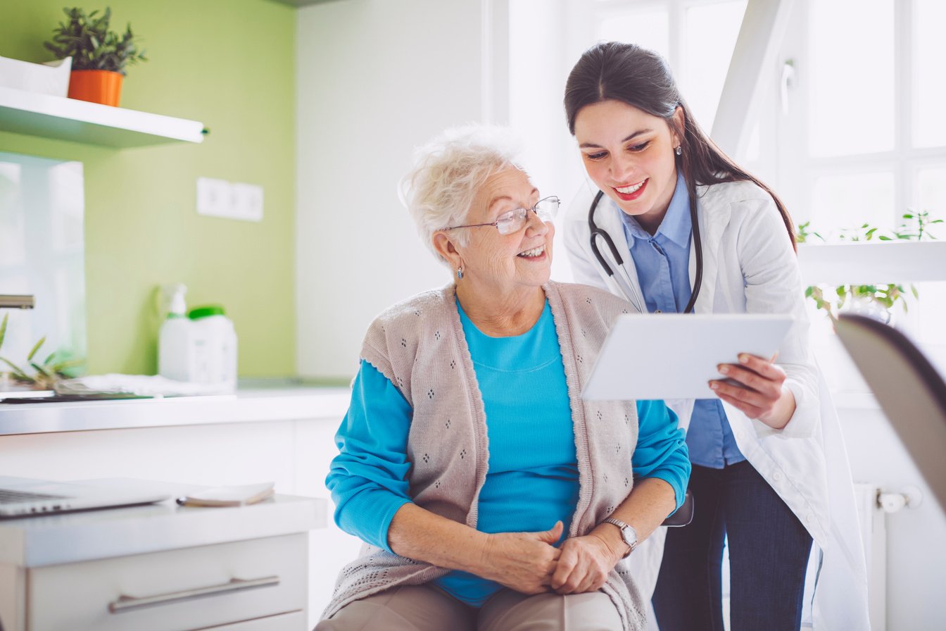 Doctor consulting her patient